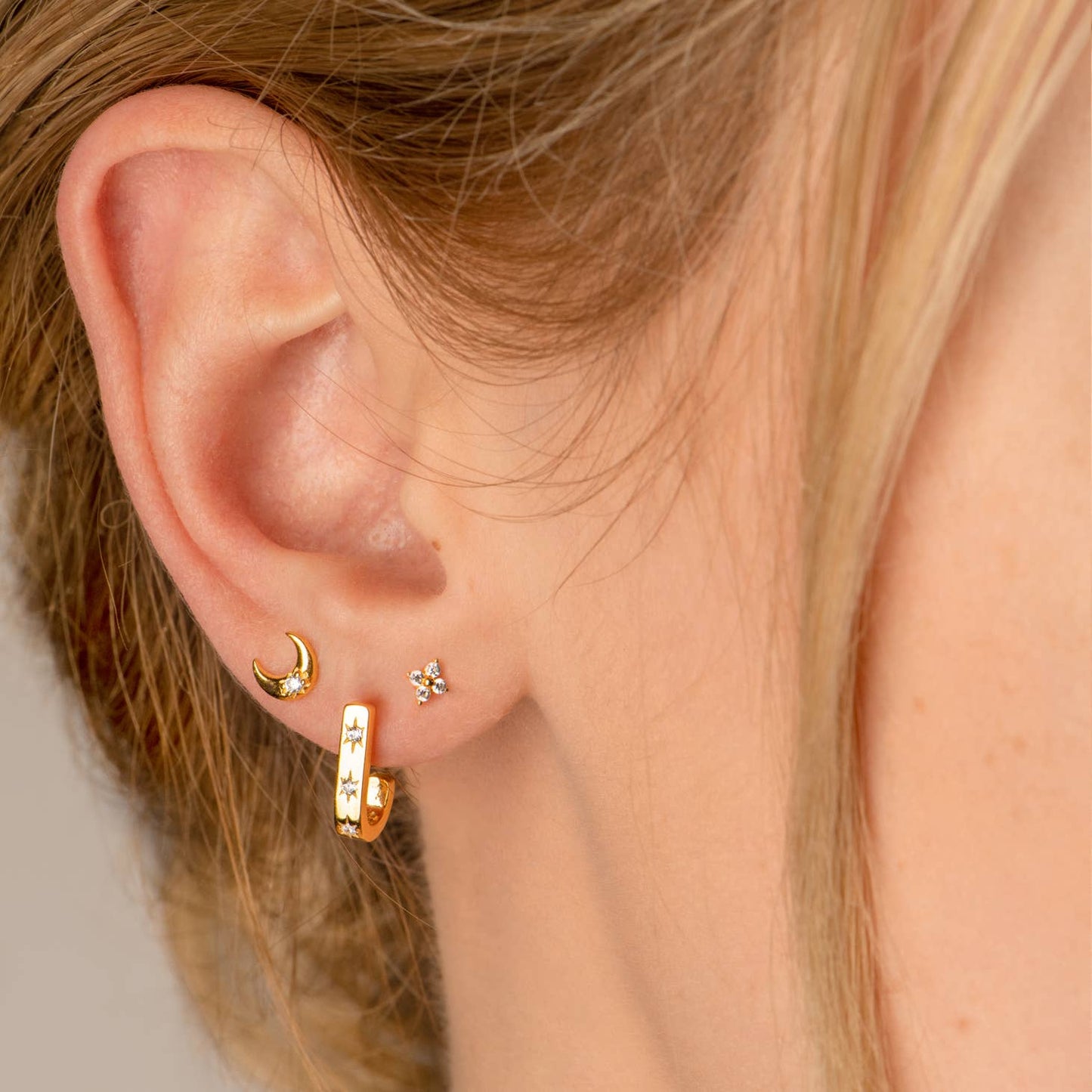 Ayu Semi Hoops
