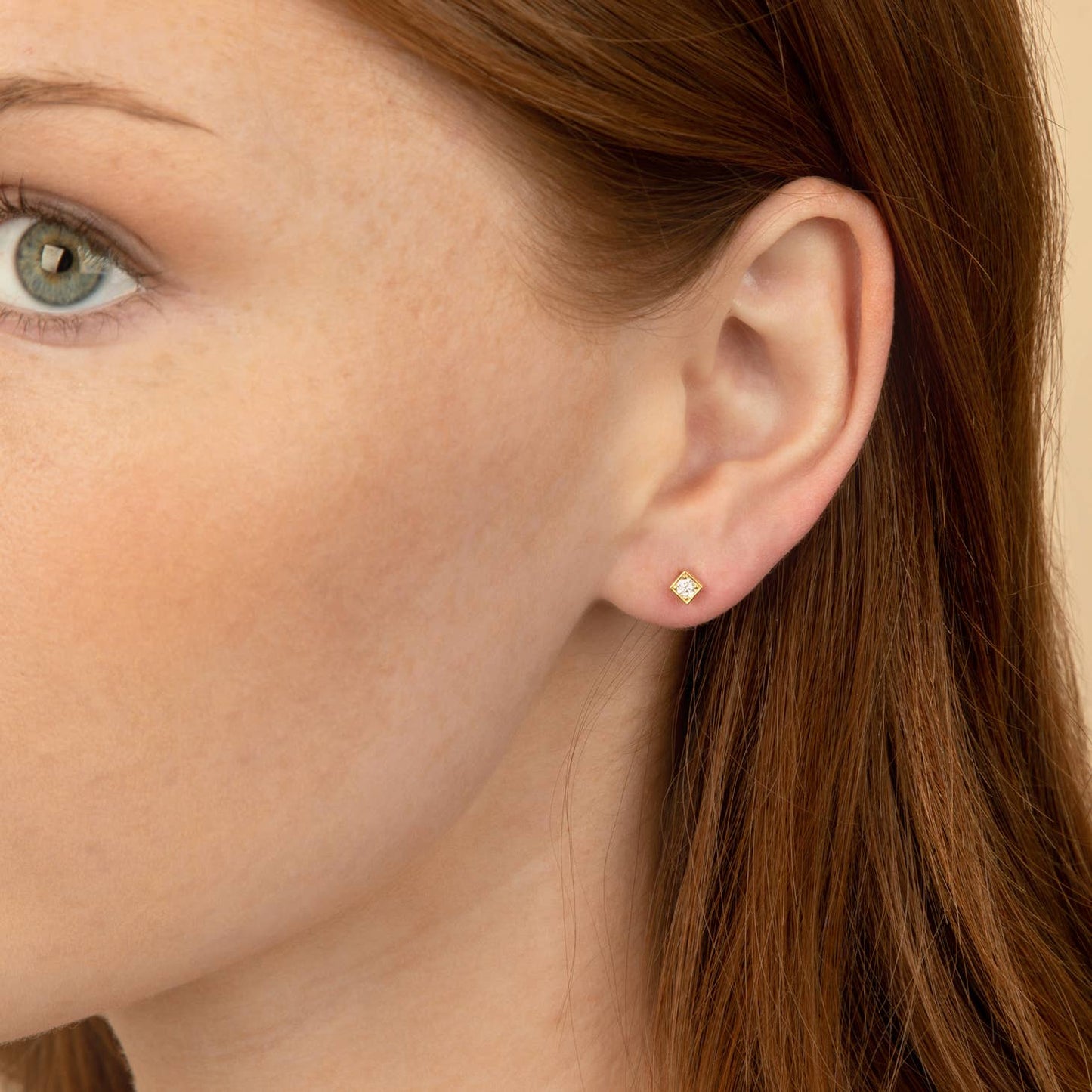 Maive Square with Stone Stud Earrings