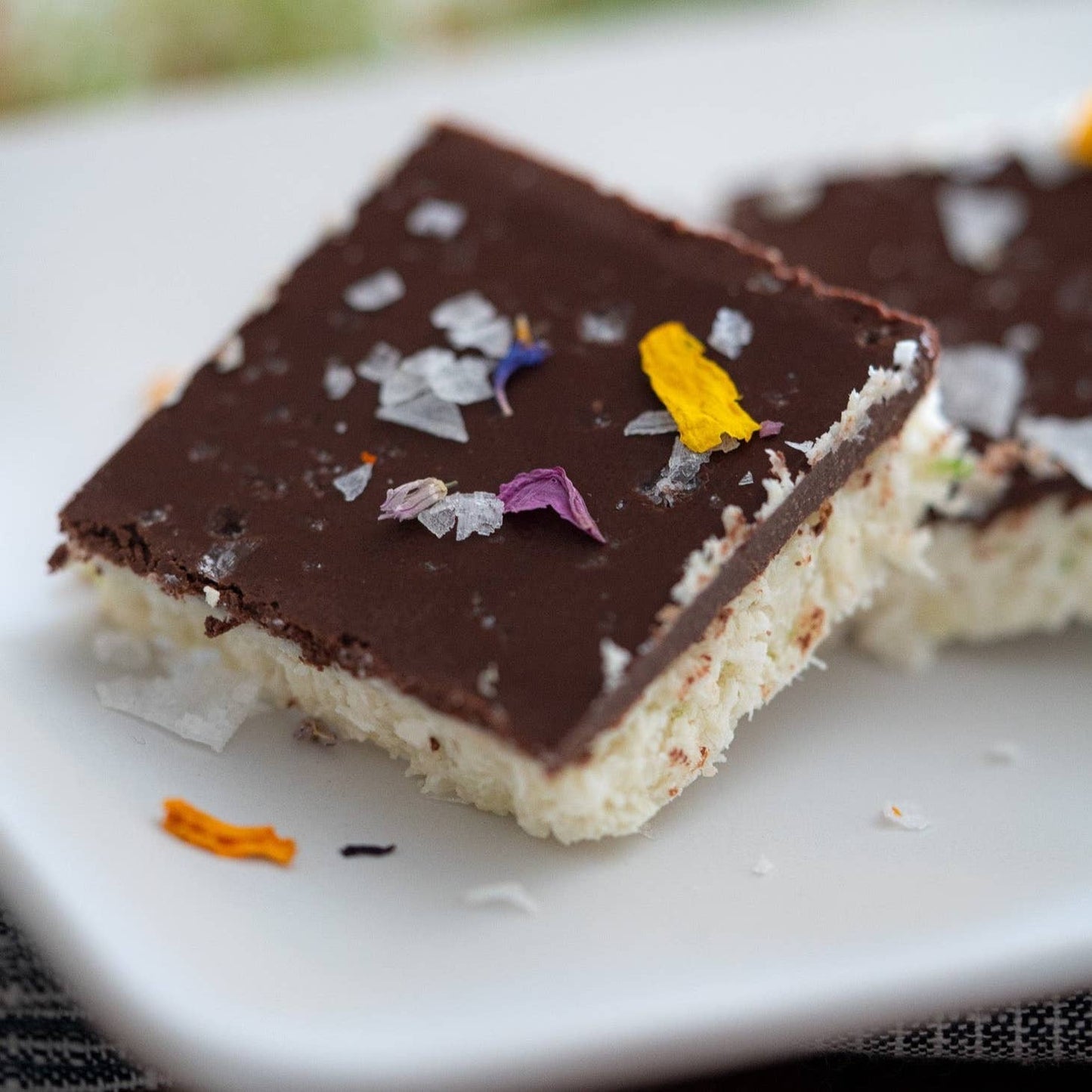 (GOLD Winner) Classic Floral Garnishing Salt